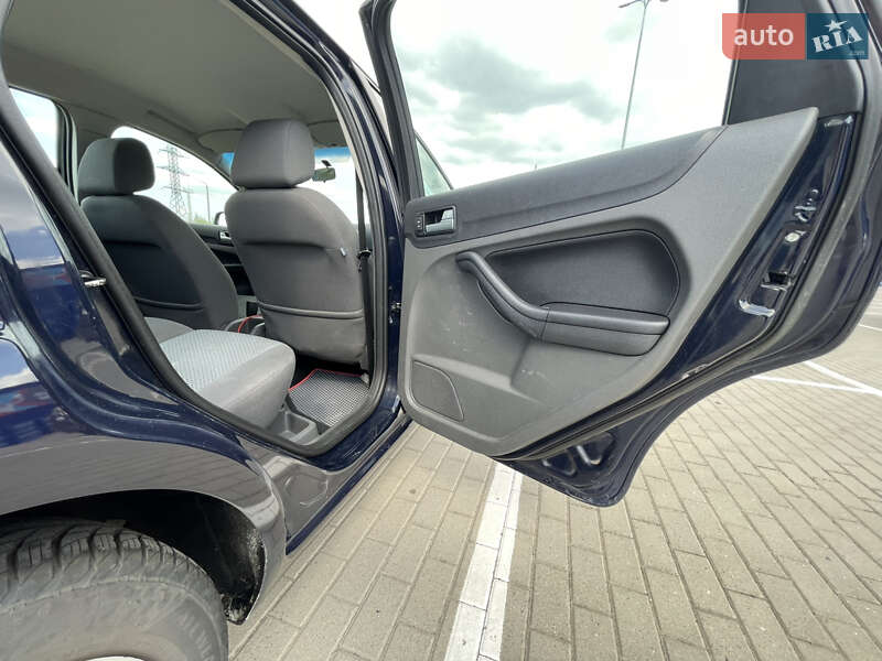 Универсал Ford Focus 2007 в Нововолынске