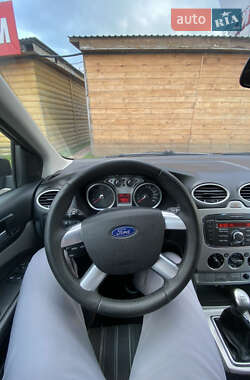 Универсал Ford Focus 2010 в 