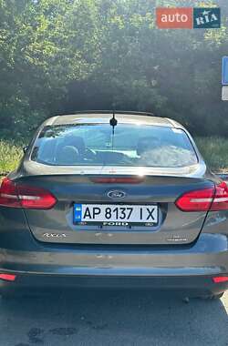 Седан Ford Focus 2015 в 