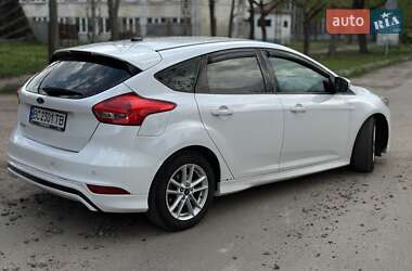 Хетчбек Ford Focus 2015 в 