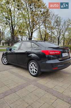 Седан Ford Focus 2015 в 
