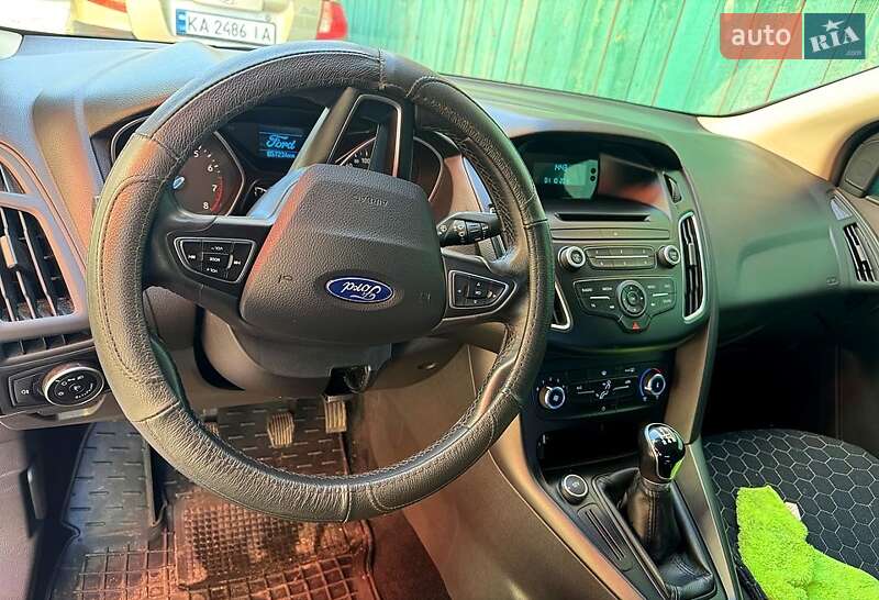 Седан Ford Focus 2016 в Києві фото 7 Седан Ford Focus 2016 в Києві