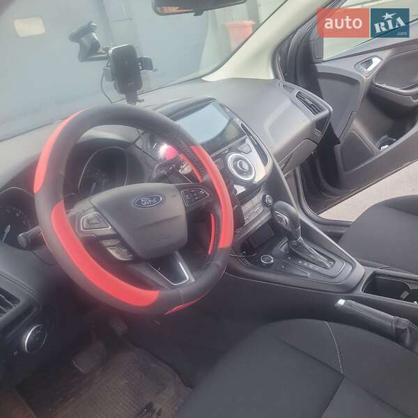 Седан Ford Focus 2017 в Киеве