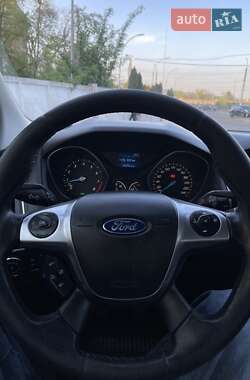 Седан Ford Focus 2014 в 