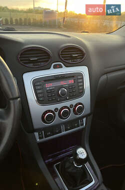 Кабриолет Ford Focus 2007 в 