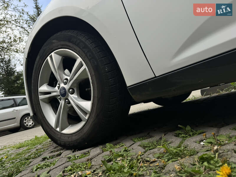 Седан Ford Focus 2014 в Умани