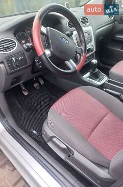 Хэтчбек Ford Focus 2007 в 