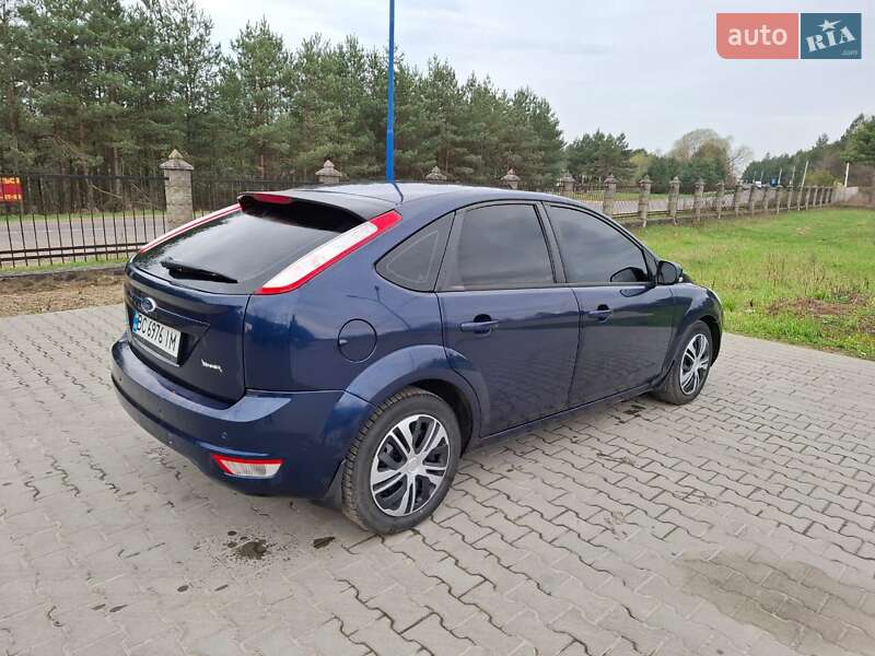 Хэтчбек Ford Focus 2011 в Львове