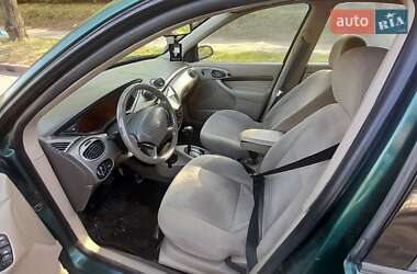 Седан Ford Focus 2000 в 