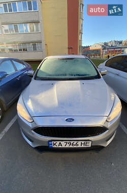 Седан Ford Focus 2015 в 