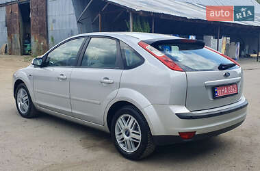 Хэтчбек Ford Focus 2007 в 