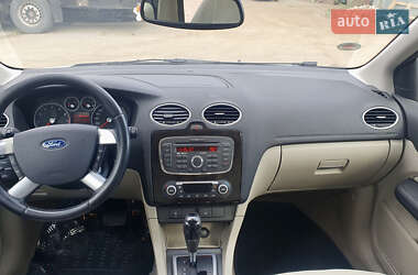 Хэтчбек Ford Focus 2007 в 