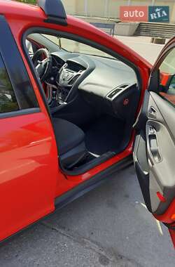Универсал Ford Focus 2013 в 