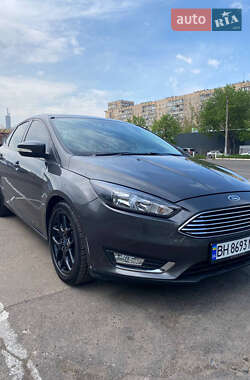 Седан Ford Focus 2016 в 