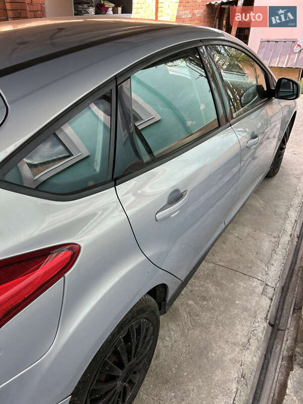 Хэтчбек Ford Focus 2013 в Днепре фото 10 Хэтчбек Ford Focus 2013 в Днепре