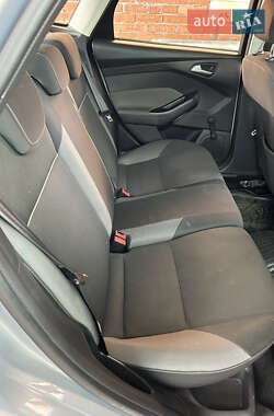 Хэтчбек Ford Focus 2013 в 
