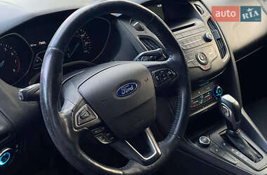 Седан Ford Focus 2016 в 