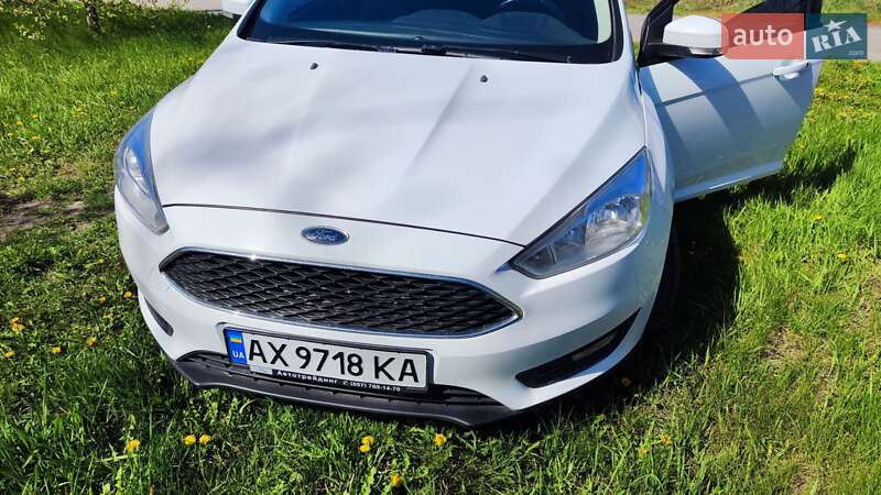 Хэтчбек Ford Focus 2015 в Харькове