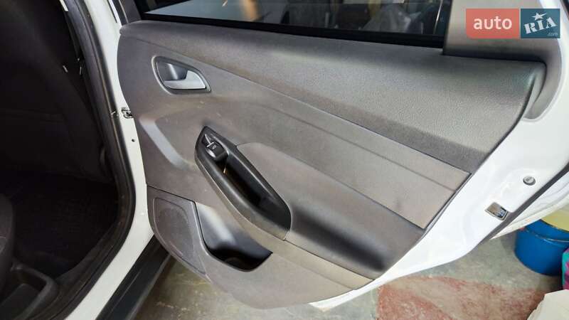 Хэтчбек Ford Focus 2015 в Харькове