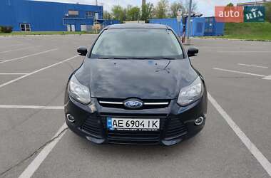 Хетчбек Ford Focus 2013 в 