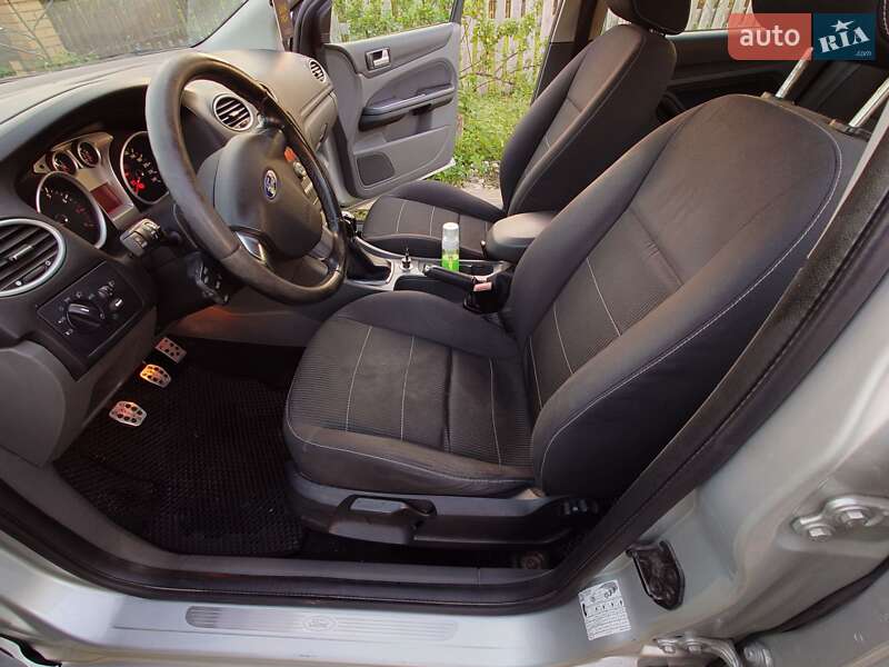 Хэтчбек Ford Focus 2009 в Ивано-Франковске
