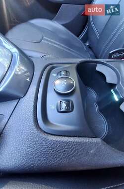 Хэтчбек Ford Focus 2012 в 