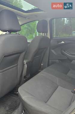Седан Ford Focus 2015 в 