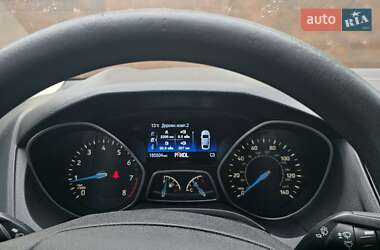 Седан Ford Focus 2015 в 