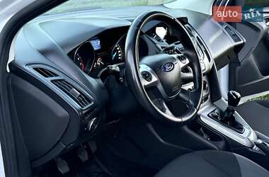 Хетчбек Ford Focus 2014 в 