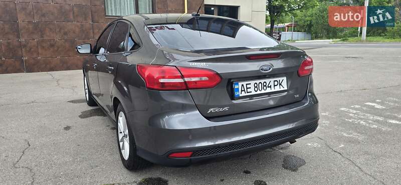 Седан Ford Focus 2015 в Днепре