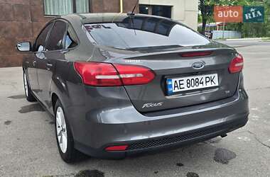 Седан Ford Focus 2015 в 