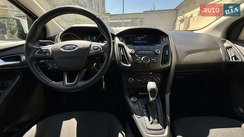 Седан Ford Focus 2015 в Львове