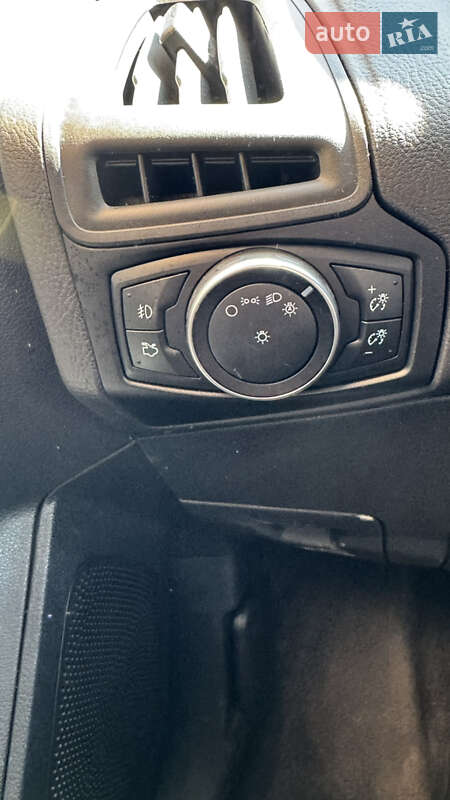 Седан Ford Focus 2015 в Львове