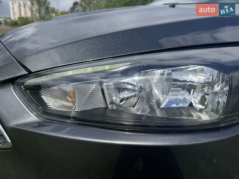 Седан Ford Focus 2017 в Сумах