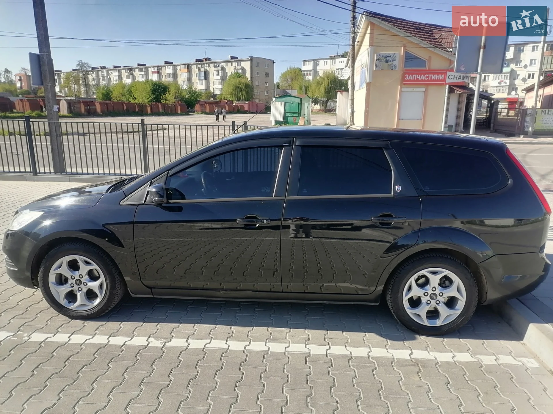 2010 Ford Focus - мініатюра 4
