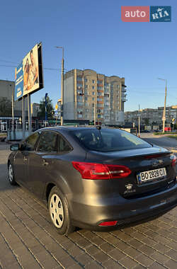 Седан Ford Focus 2016 в 