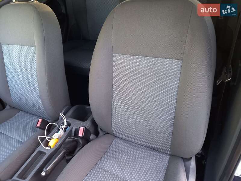 Хэтчбек Ford Focus 2007 в Болехове