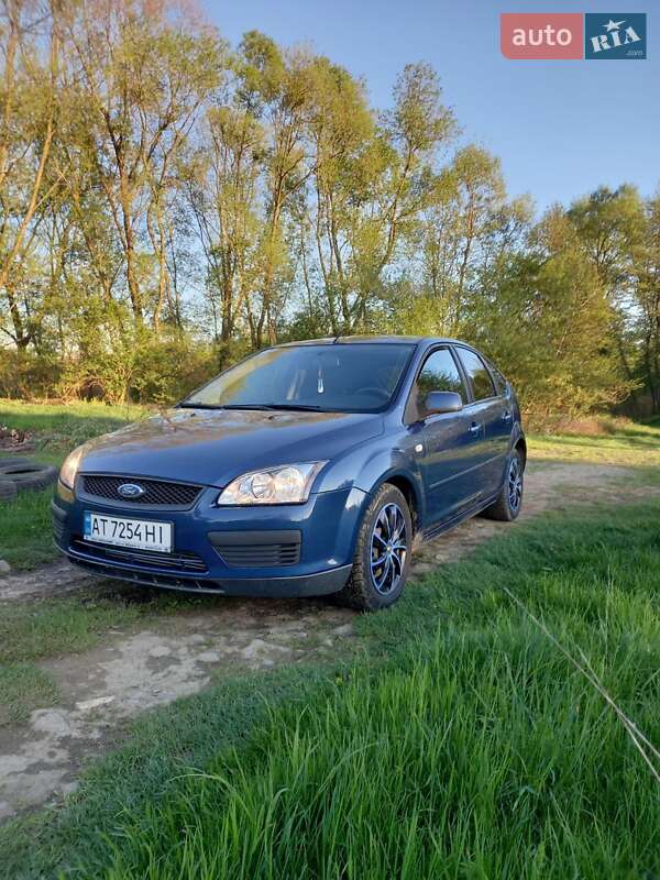 Хэтчбек Ford Focus 2007 в Болехове