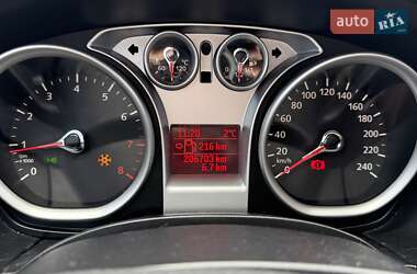 Хэтчбек Ford Focus 2008 в 