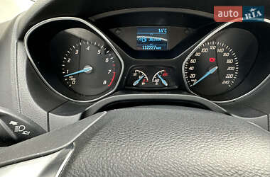 Хэтчбек Ford Focus 2013 в 