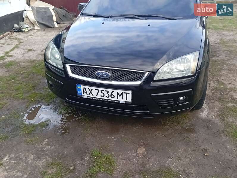 Седан Ford Focus 2006 в Краснограде