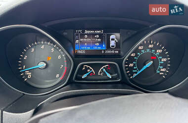 Седан Ford Focus 2014 в 