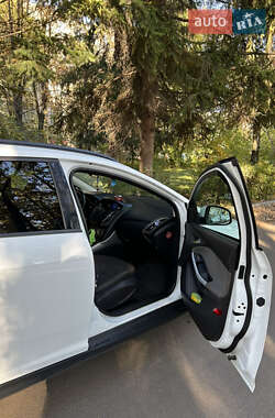 Универсал Ford Focus 2012 в 