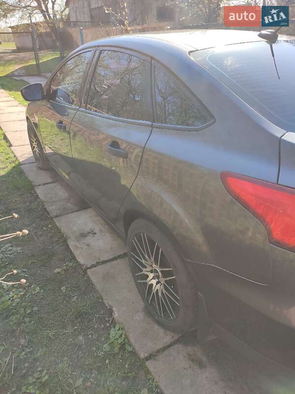 Седан Ford Focus 2017 в Киеве