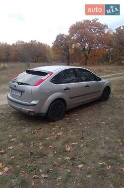 Хэтчбек Ford Focus 2007 в 