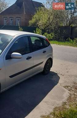 Хэтчбек Ford Focus 2004 в 