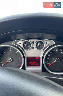 Хетчбек Ford Focus 2010 в 