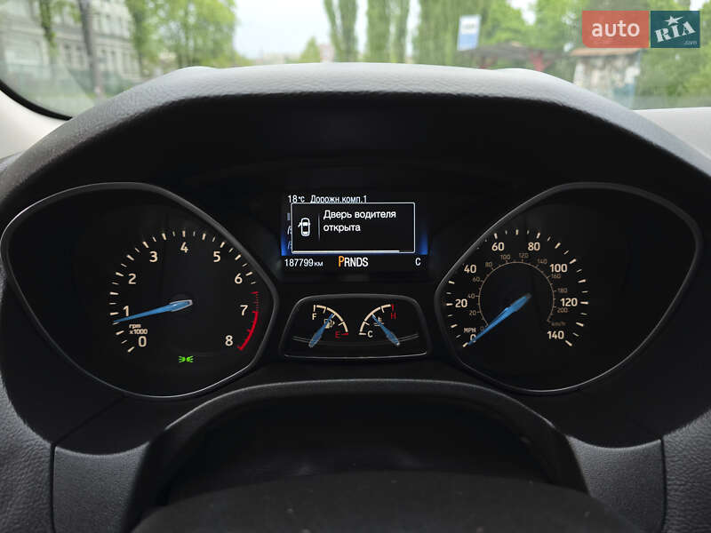 Хэтчбек Ford Focus 2015 в Киеве