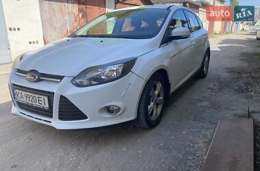 Хетчбек Ford Focus 2011 в 
