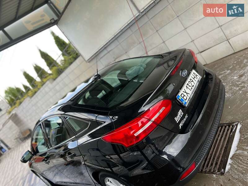 Седан Ford Focus 2015 в Красилове
